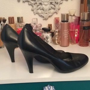 Round toe pump